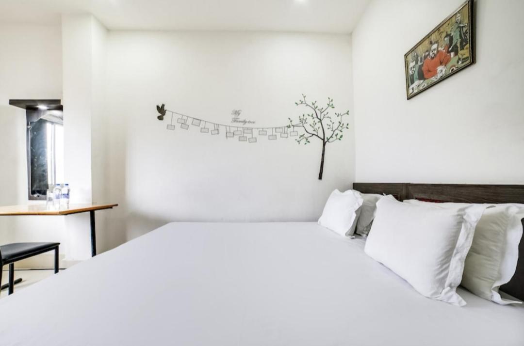 Hotel Executive Inn Hailakandi Ngoại thất bức ảnh
