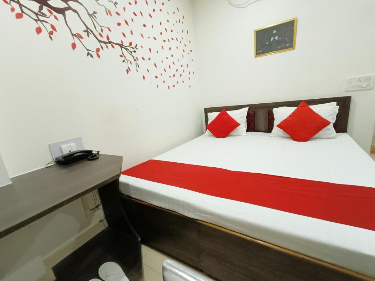 Hotel Executive Inn Hailakandi Ngoại thất bức ảnh