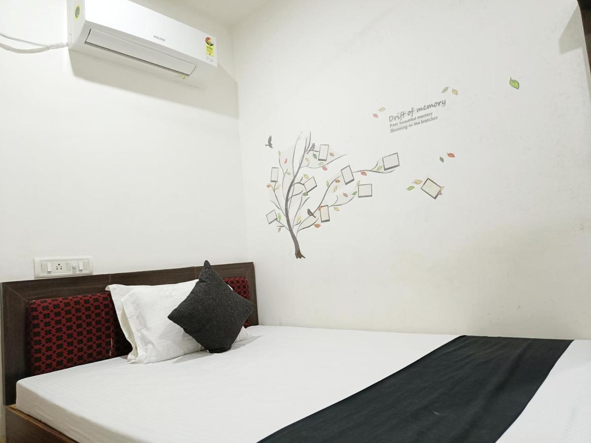 Hotel Executive Inn Hailakandi Ngoại thất bức ảnh