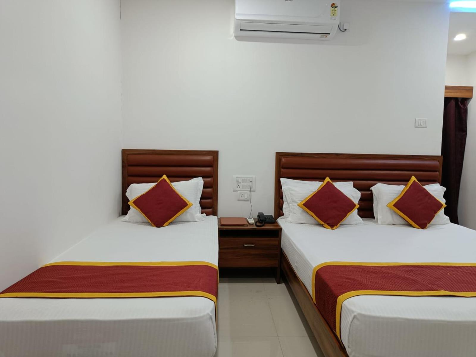 Hotel Executive Inn Hailakandi Ngoại thất bức ảnh