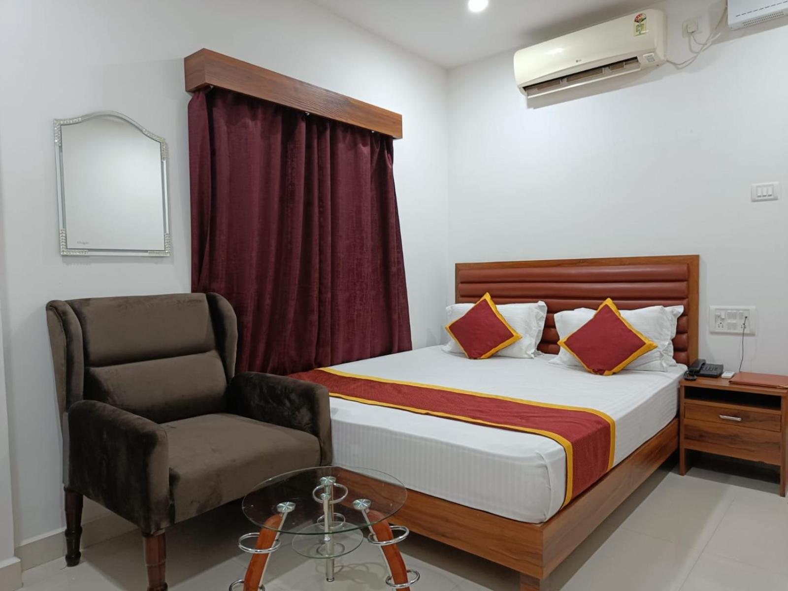 Hotel Executive Inn Hailakandi Ngoại thất bức ảnh