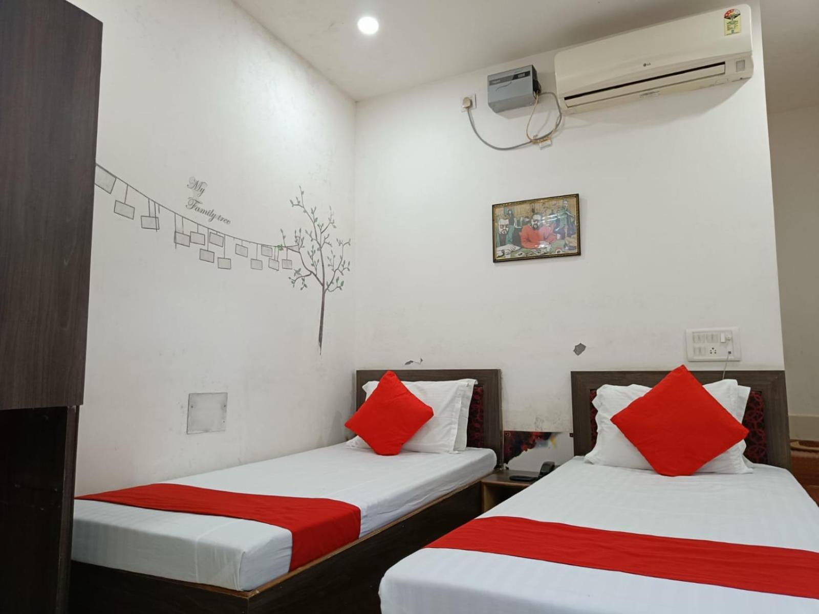 Hotel Executive Inn Hailakandi Ngoại thất bức ảnh