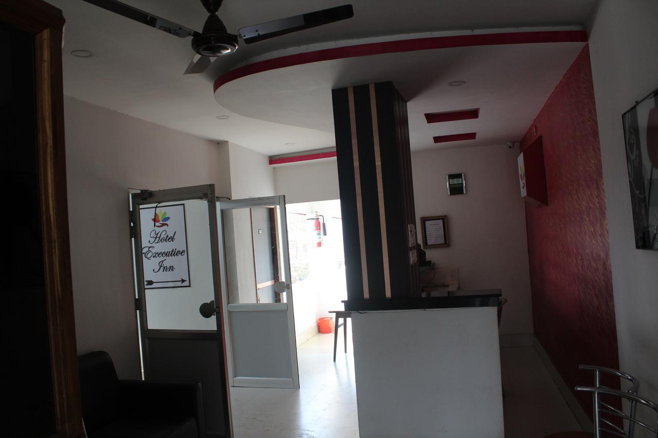 Hotel Executive Inn Hailakandi Ngoại thất bức ảnh