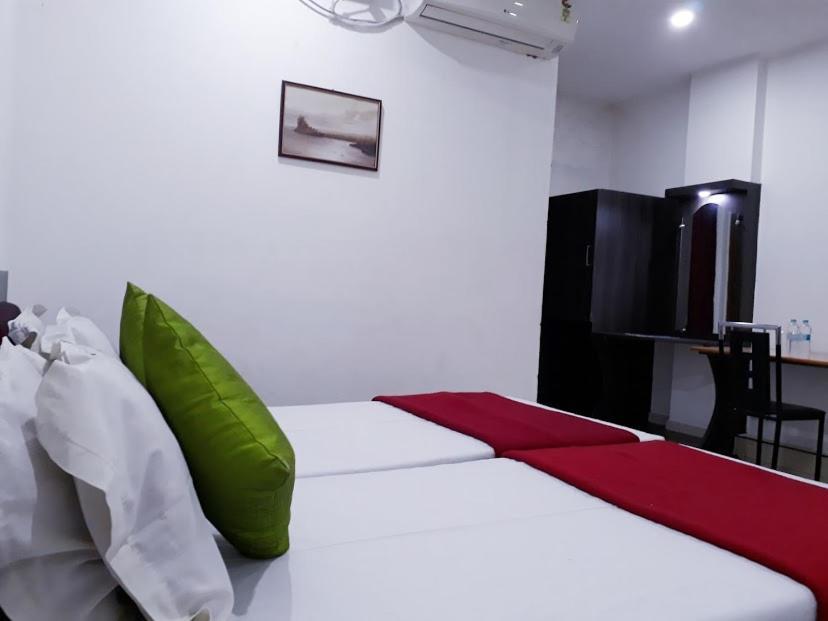 Hotel Executive Inn Hailakandi Phòng bức ảnh